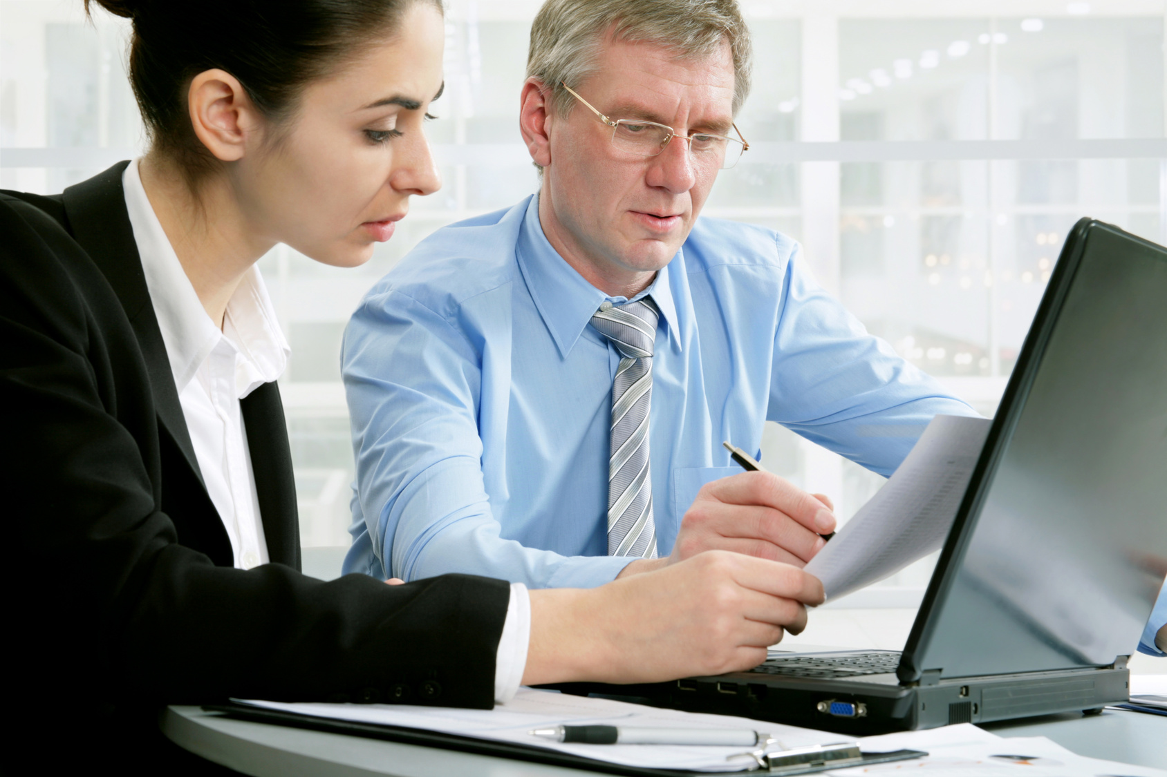 Selecting a Financial Consultant? Choose Wisely